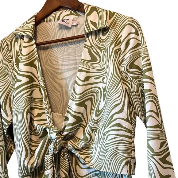 Motel Rocks Dress Long Sleeve Green White Marble Tie Front Mini Dress - Picture 4 of 6